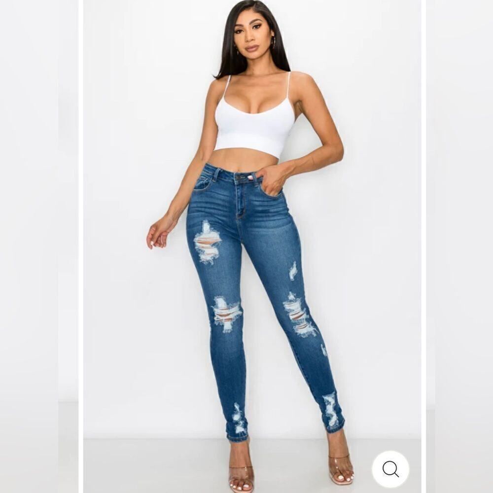 Encore Jeans Women's destructed high rise stretch skinny jeans. Size 11
